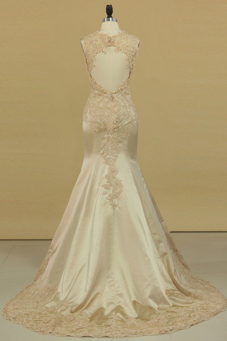 2024 V Neck Mermaid Open Back Wedding Dresses Satin With Applique Court Train