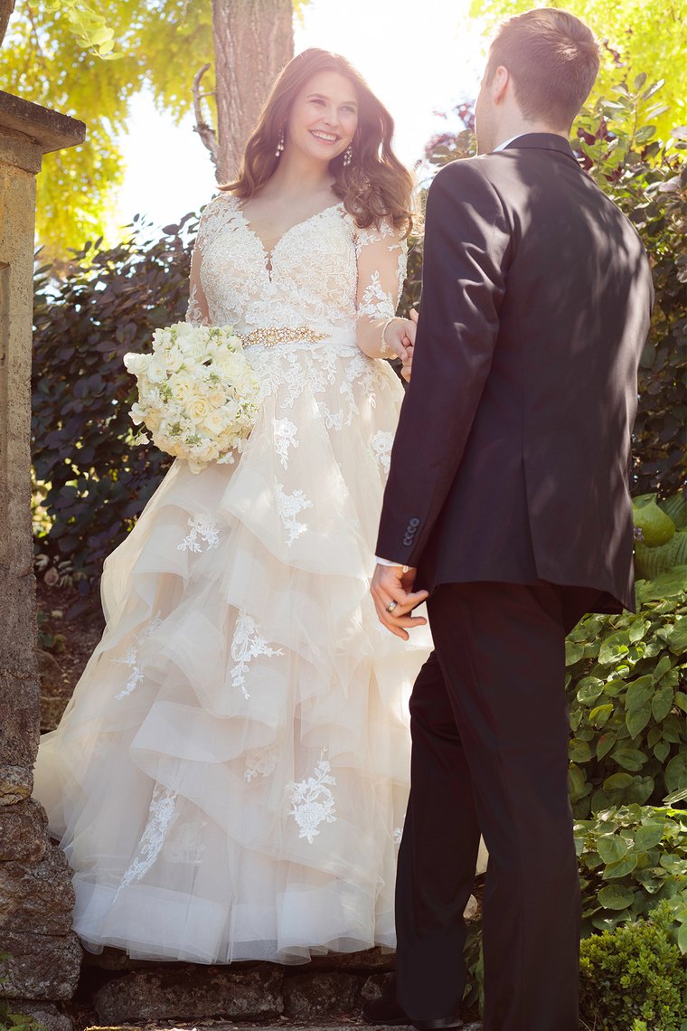 2024 New Arrival V Neck Long Sleeves Tulle With Applique Wedding Dresses A Line