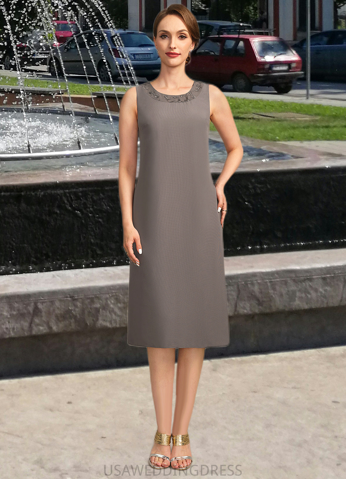 Emmy Sheath/Column Scoop Knee-Length Chiffon Mother of the Bride Dress With Appliques Lace DS126P0021842