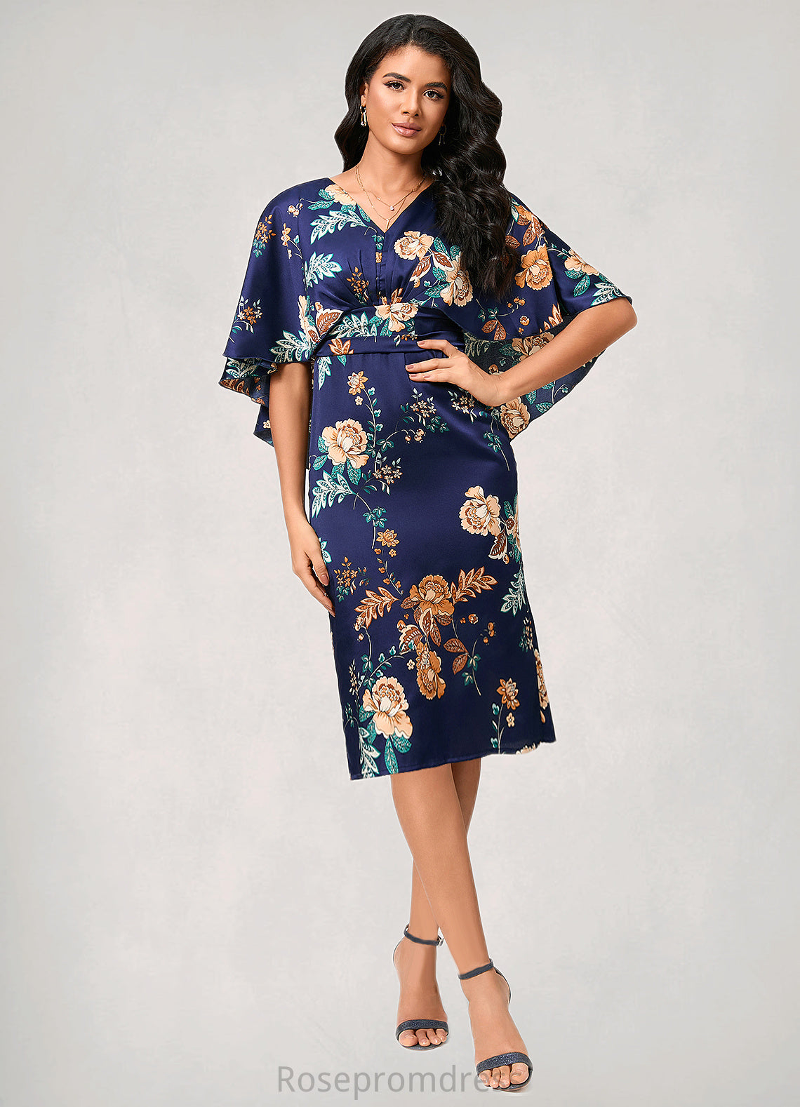 Nan Sheath/Column V-Neck Knee-Length Satin Cocktail Dress With Pleated SRSP0022317