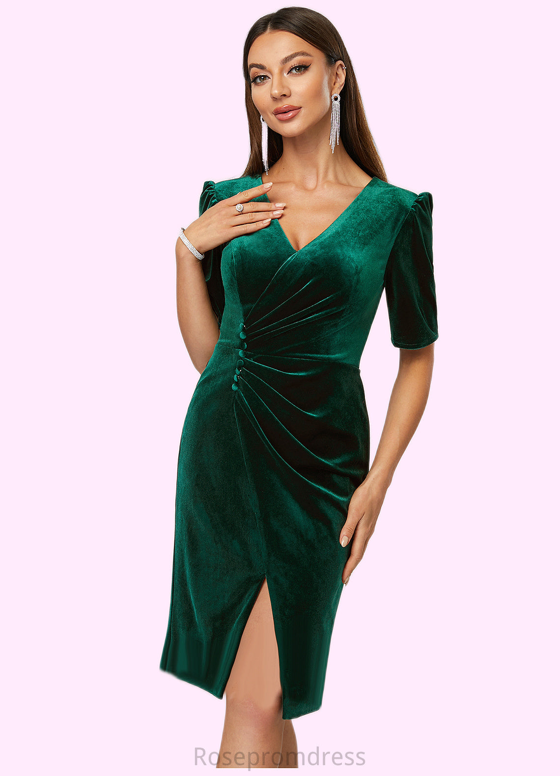 Heaven Sheath/Column V-Neck Knee-Length Velvet Cocktail Dress With Pleated SRSP0022485