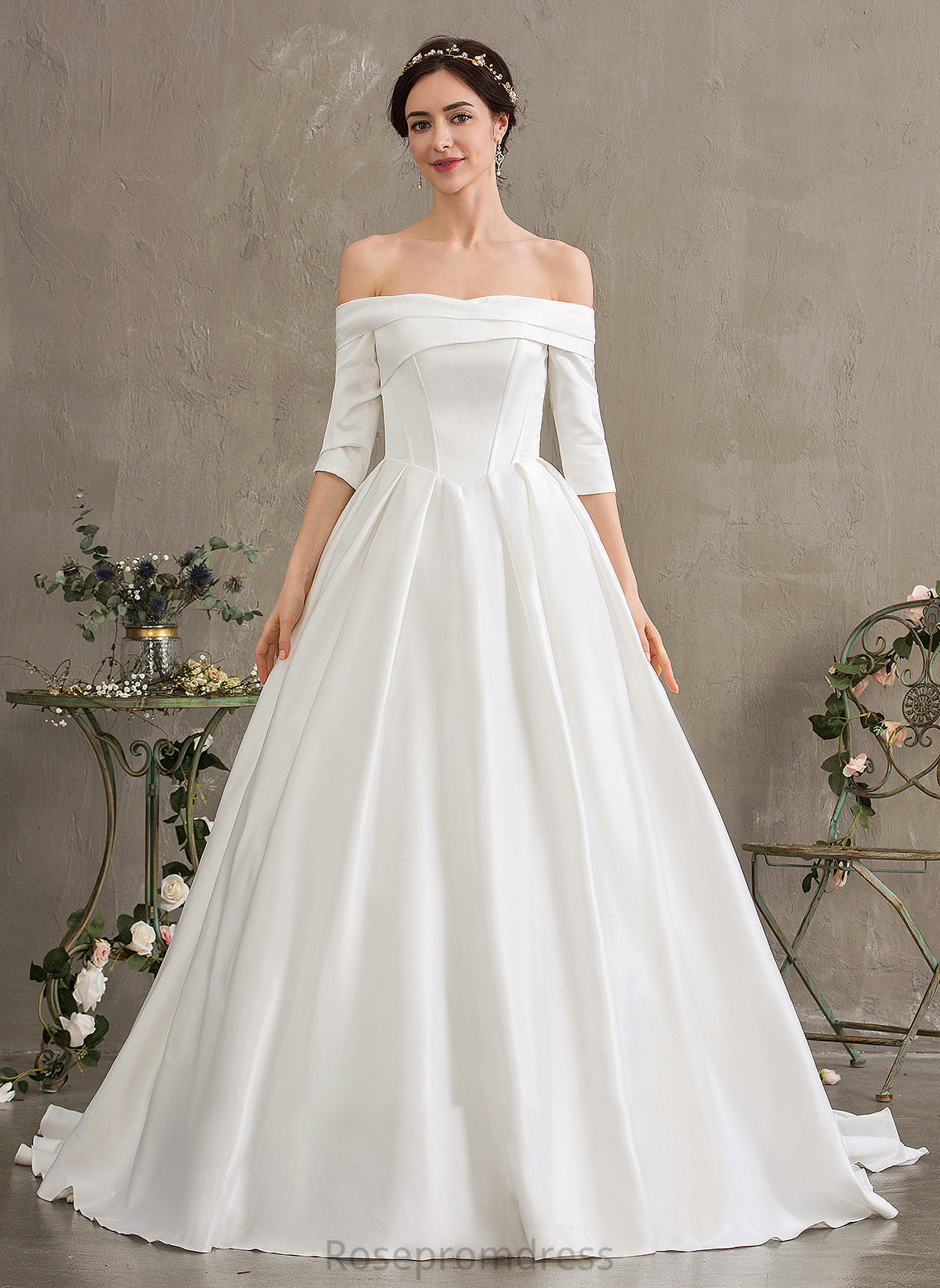 Dress Wedding Wedding Dresses Ball-Gown/Princess Satin Train Amara Court