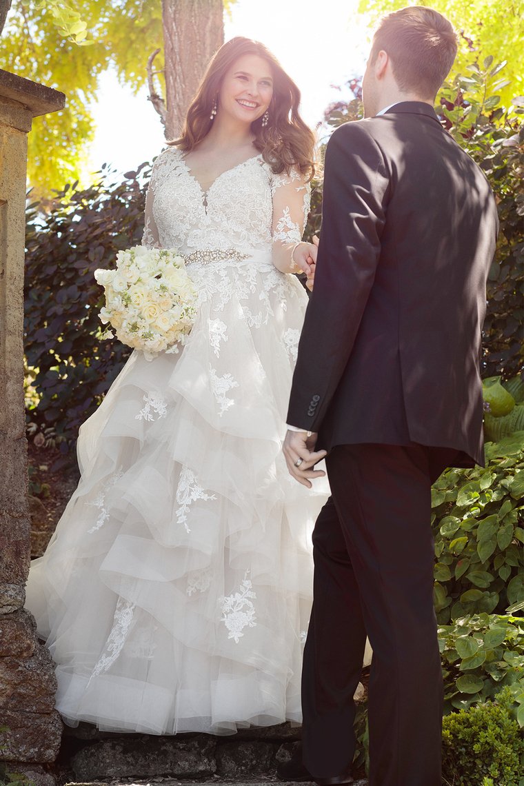 2024 New Arrival V Neck Long Sleeves Tulle With Applique Wedding Dresses A Line