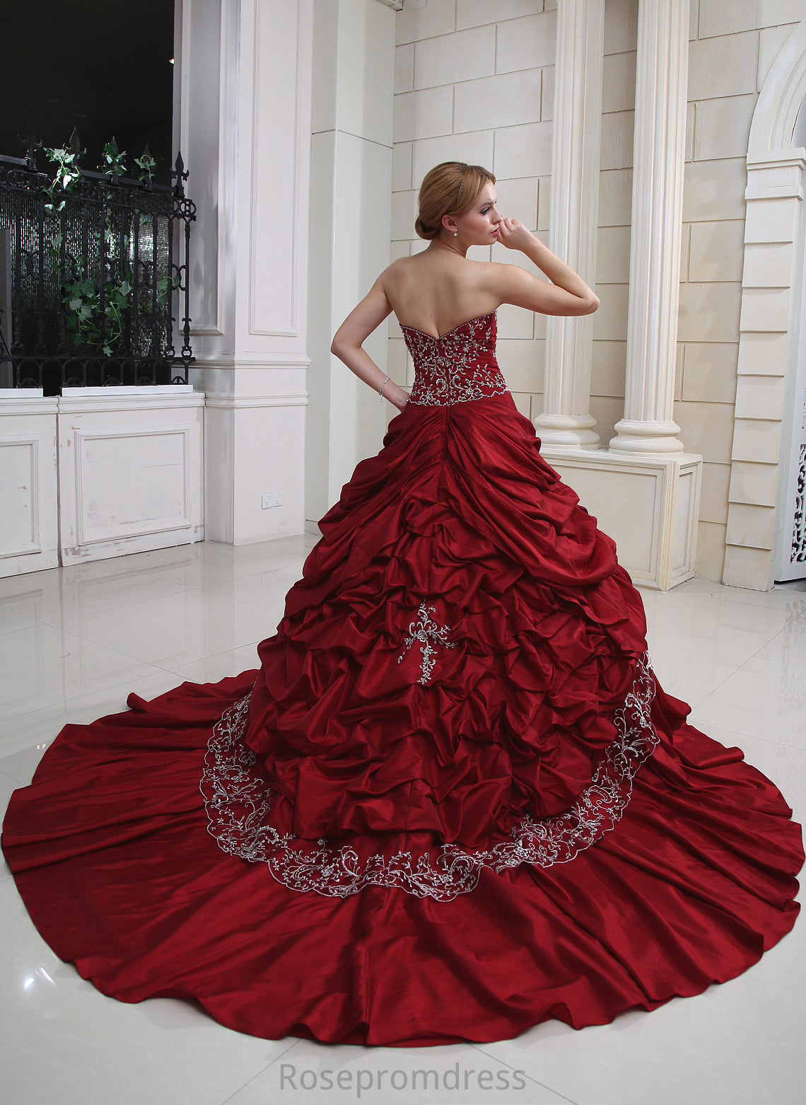 Embroidered Ball-Gown/Princess Royal Train Ruffle Dress Taffeta Susanna Sweetheart Wedding Dresses With Wedding Beading