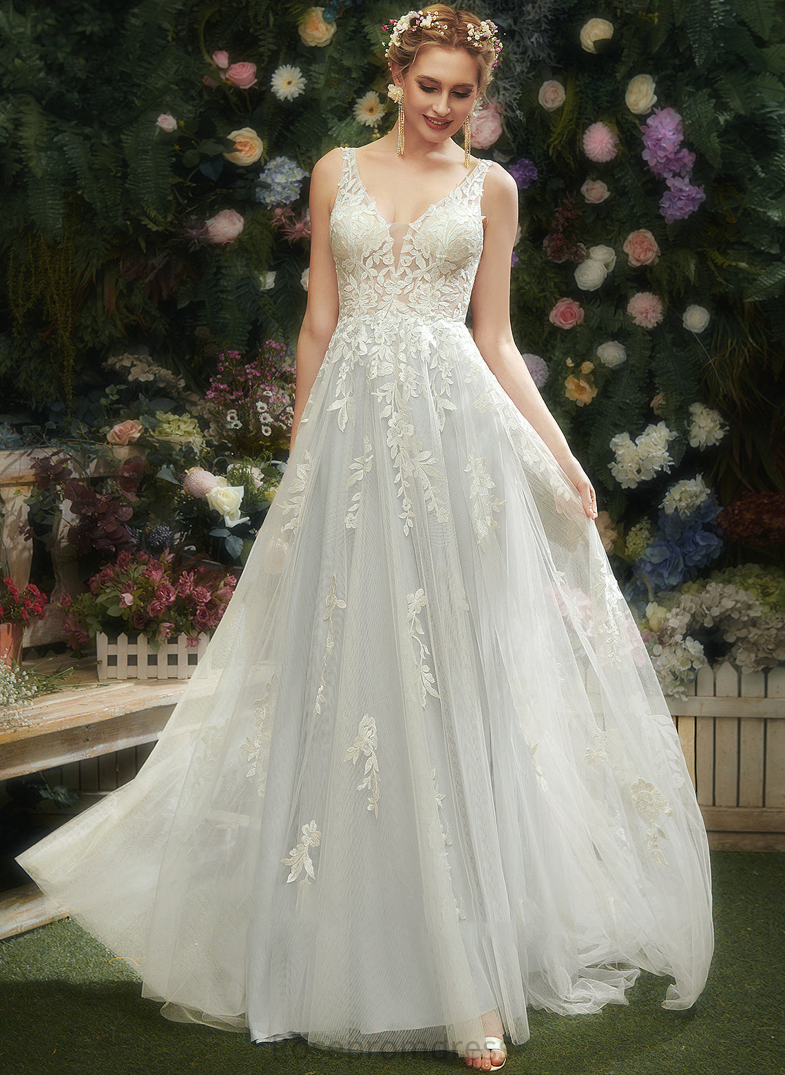 Court V-neck Wedding Lace Dress Grace Train A-Line With Wedding Dresses