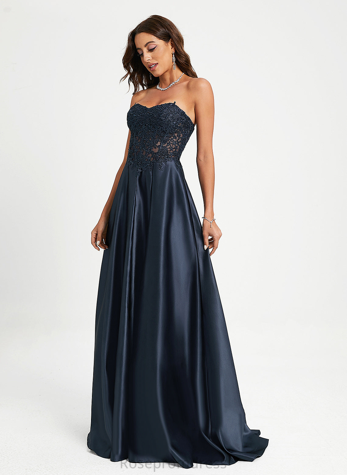 Prom Dresses A-Line Sweetheart Satin Suzanne Train Sweep Lace