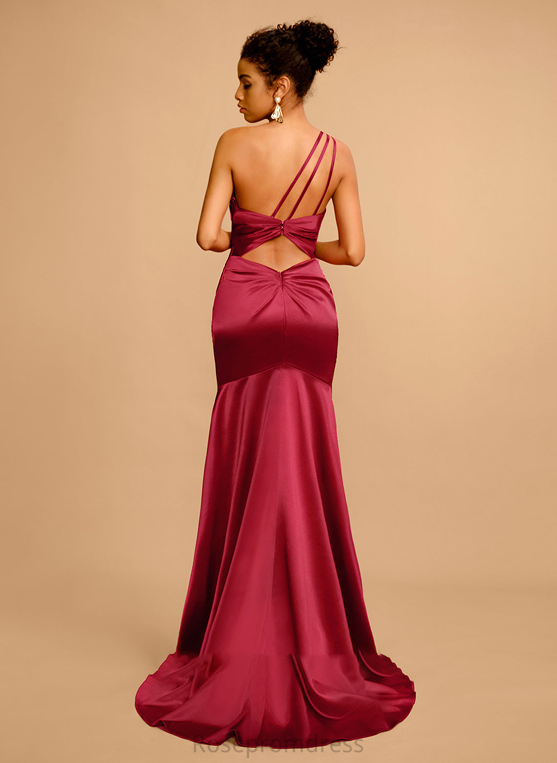 Satin One-Shoulder Aliyah Train Prom Dresses Front With Sheath/Column Pleated Sweep Split