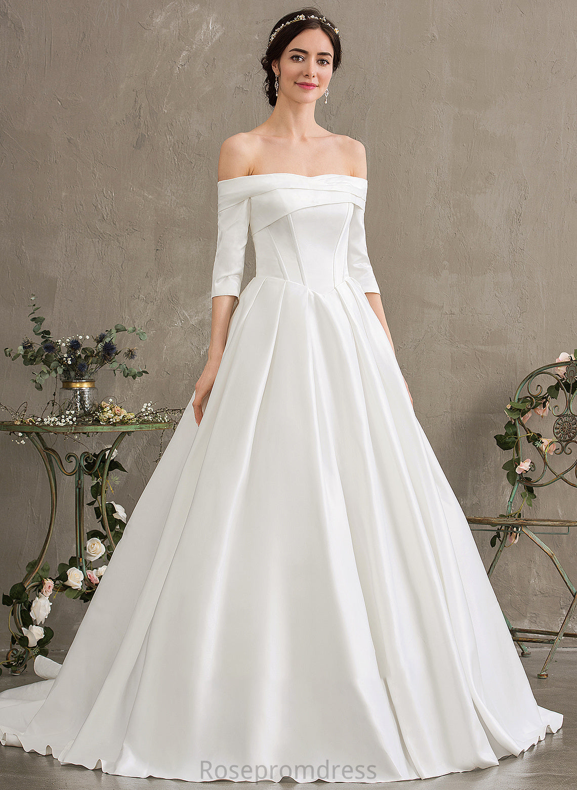 Dress Wedding Wedding Dresses Ball-Gown/Princess Satin Train Amara Court