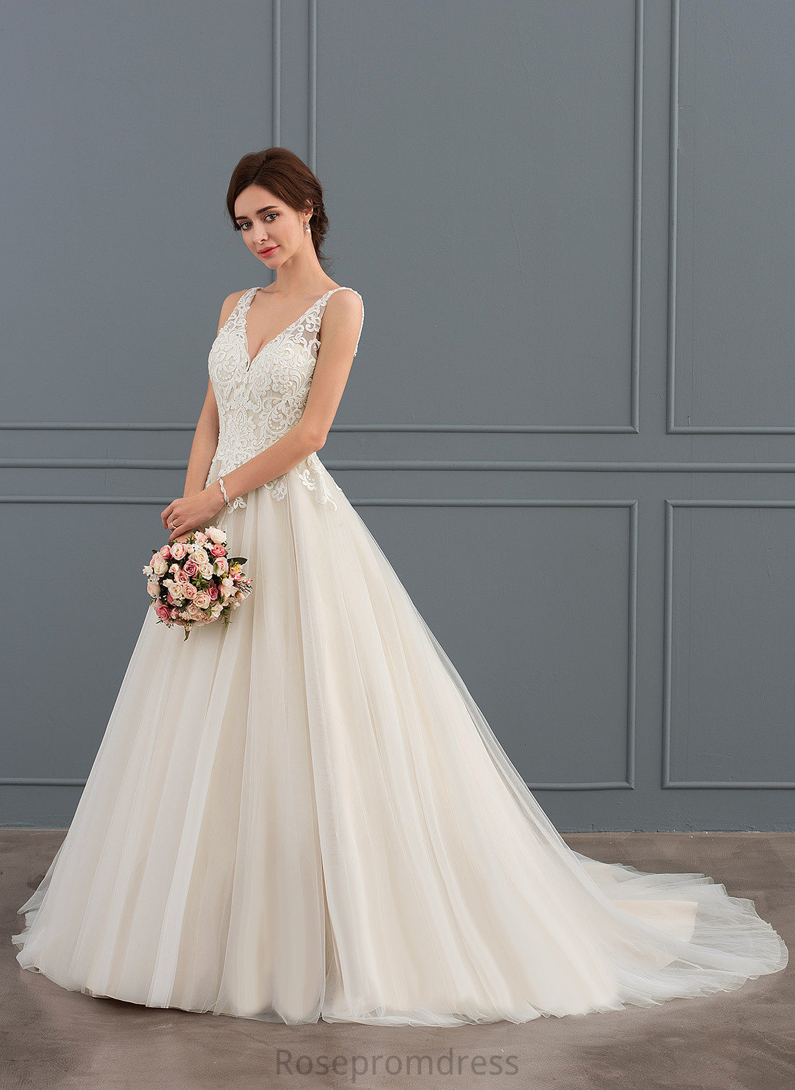 Court Tulle Coral Lace Train Wedding Dress Ball-Gown/Princess V-neck Wedding Dresses