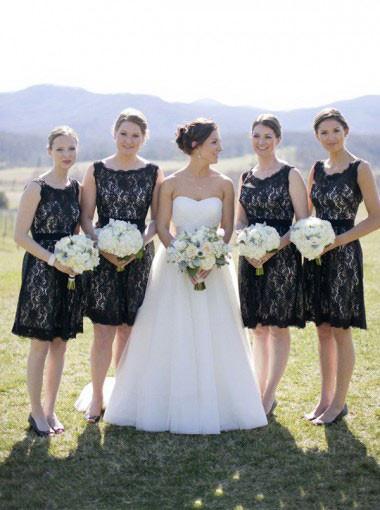 Simple Hot Scoop Open Back Lace Black Short Bridesmaid Dresses RS463
