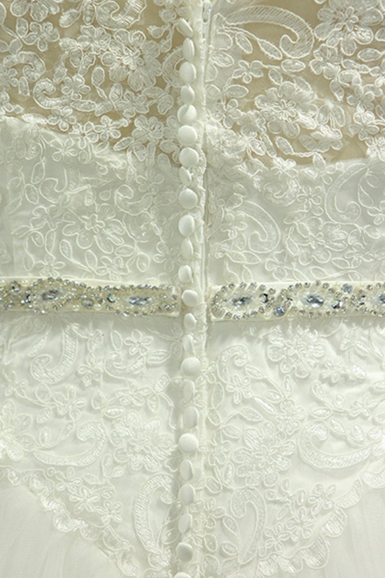 2024 Plus Size Wedding Dresses A-Line Bateau Court Train V-Back Tulle