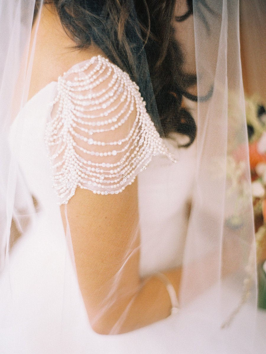 A-Line Short Sleeve Long Ivory Tulle Sweetheart Beaded Cute Backless Wedding Dresses RS335