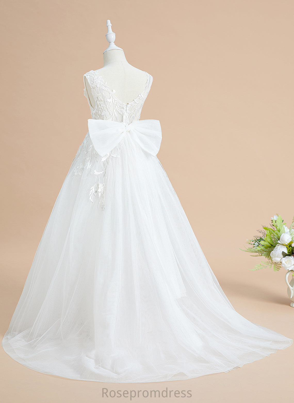 Flower With Train - Sweep Flower Girl Dresses Tulle/Lace Dress Jazmin Girl Bow(s) V-neck Ball-Gown/Princess Sleeveless