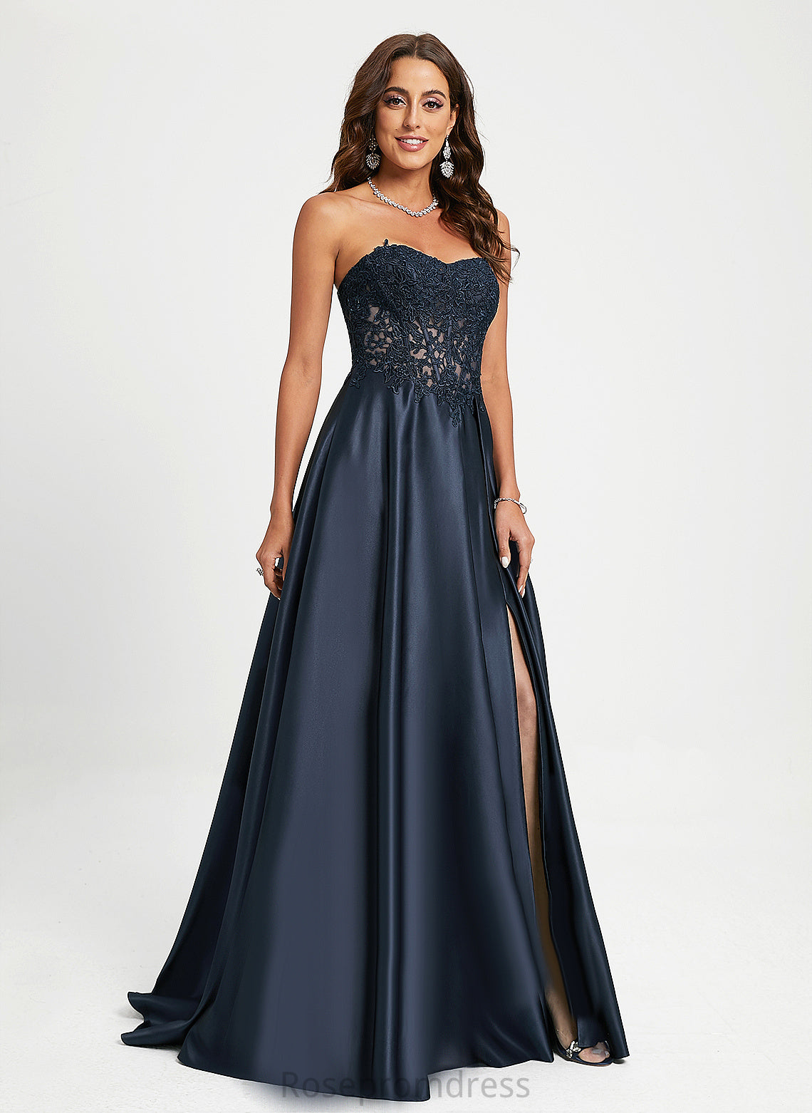 Prom Dresses A-Line Sweetheart Satin Suzanne Train Sweep Lace