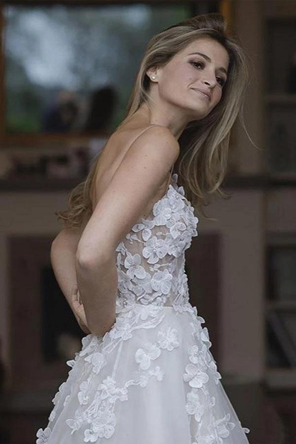 Charming Ball Gown Sweetheart Strapless 3D Flowers Tulle Off White Wedding Dresses SRS15095