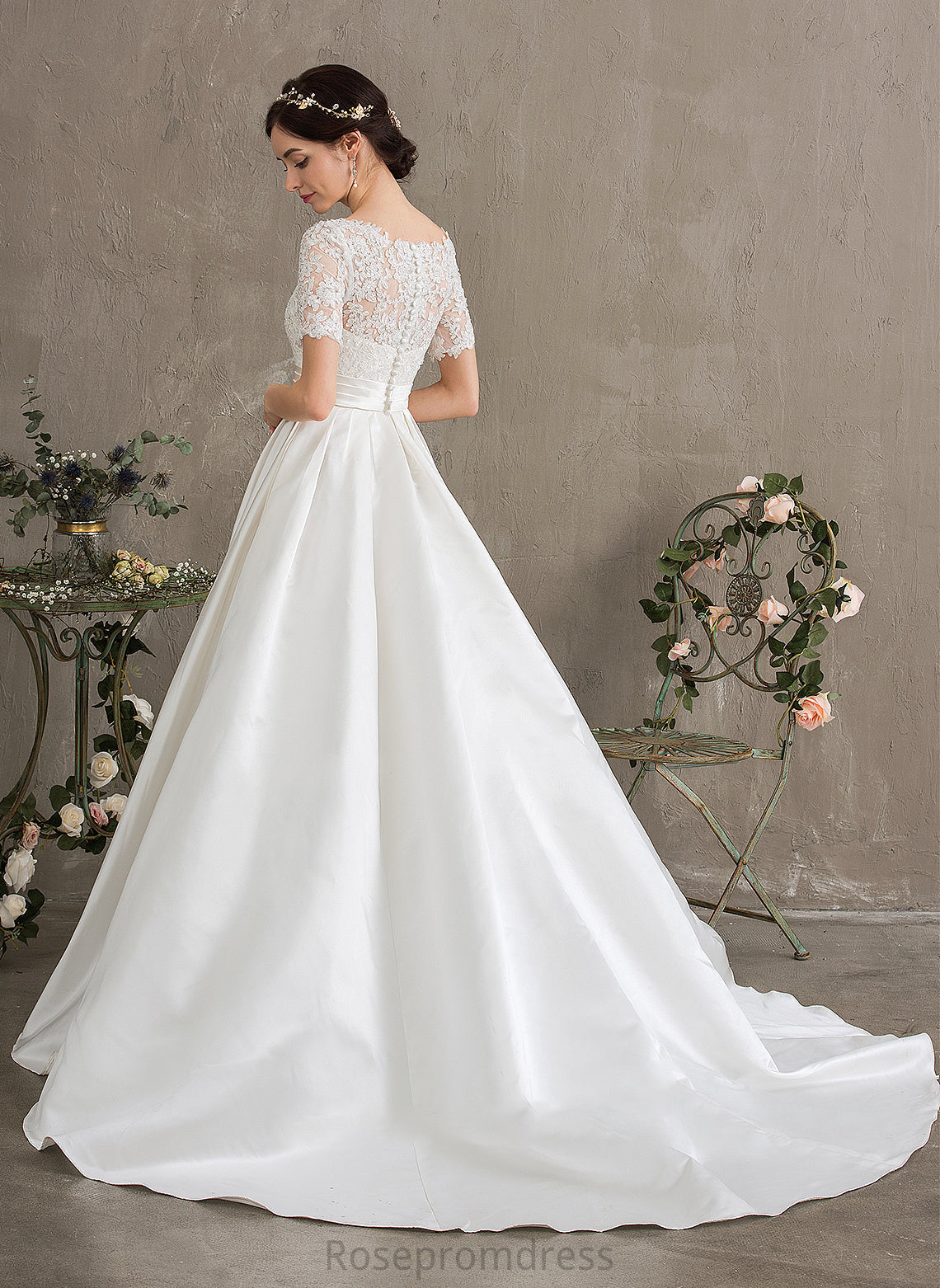 Sequins Court Train Satin Ball-Gown/Princess Pockets Wedding Neck Dress Wedding Dresses Beading Scoop With Isla