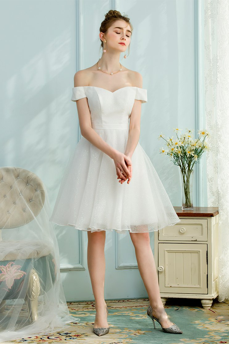 A-Line/Princess Ruffles Satin Homecoming Dresses Madge Sweetheart Sleeveless Sweep/Brush Train Dresses