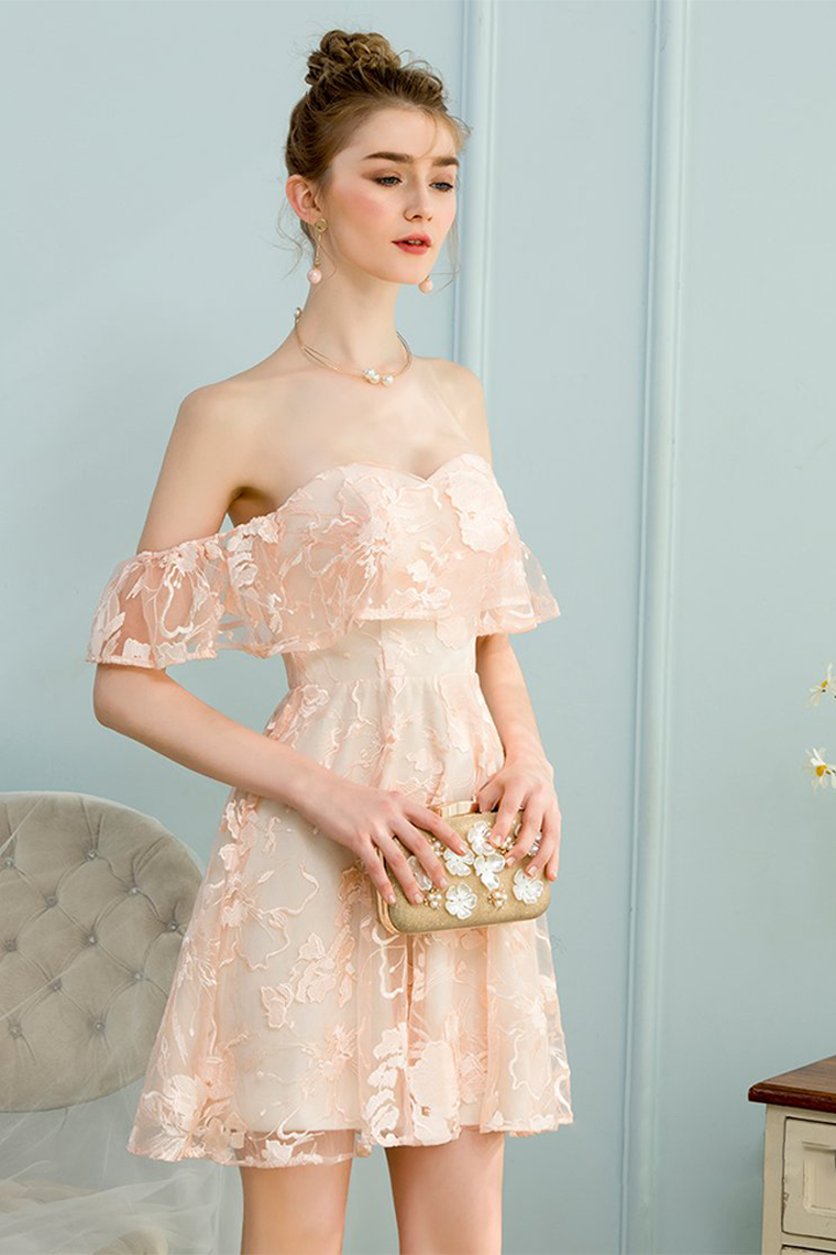 Sheath/Column Ruffles V-Neck Sleeveless Delaney Homecoming Dresses Sweep/Brush Train Dresses