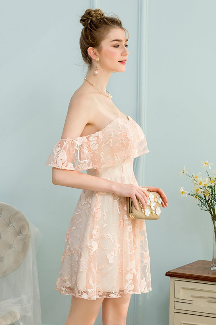 Sheath/Column Ruffles V-Neck Sleeveless Delaney Homecoming Dresses Sweep/Brush Train Dresses