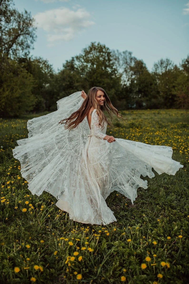 Charming Long Sleeves Lace V Neck Bohemian Backless Beach Wedding SRS15628