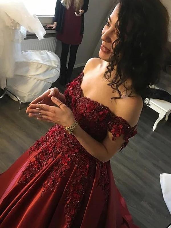 Ball Gown Red Lace Appliques Prom Dresses Off the Shoulder Quinceanera Dresses RS500