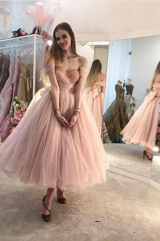 Princess Ball Gown Pink Tulle Off the Shoulder Lace up Homecoming Dresses with Bowknot H1228