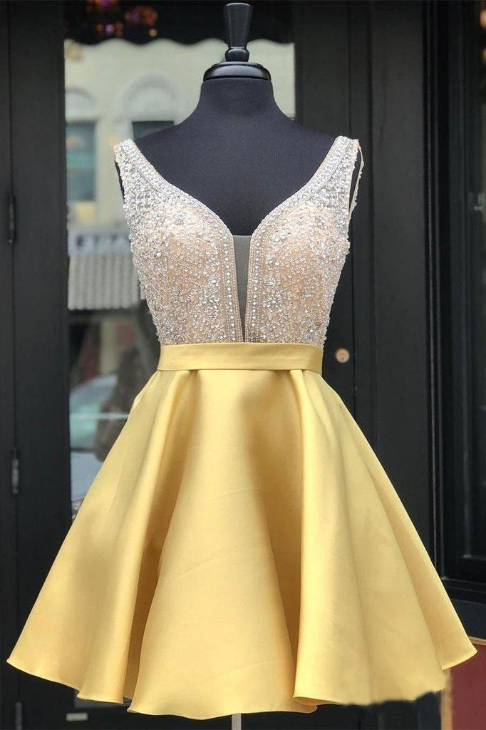 Red Satin V Neck Homecoming Dresses with Pockets Beads Above Knee Short Prom Dresses H1108