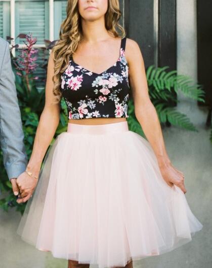 Two Pieces Spaghetti Straps Satin Floral V Neck Spaghetti Straps Homecoming Dresses H1182