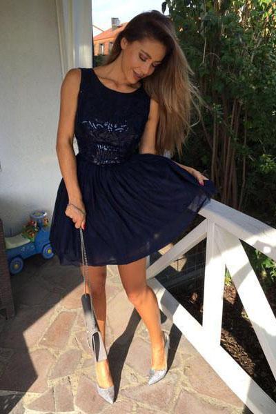 Popular Round Neck Sequins Dark Blue Short Prom Dresses Homecoming Dresses RS909