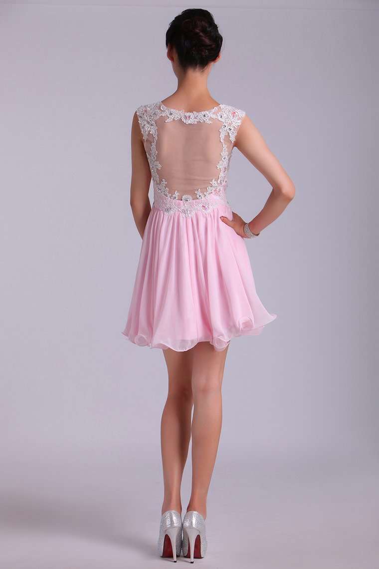 2024 Straps A-Line/Princess Homecoming Dresses Chiffon With Applique