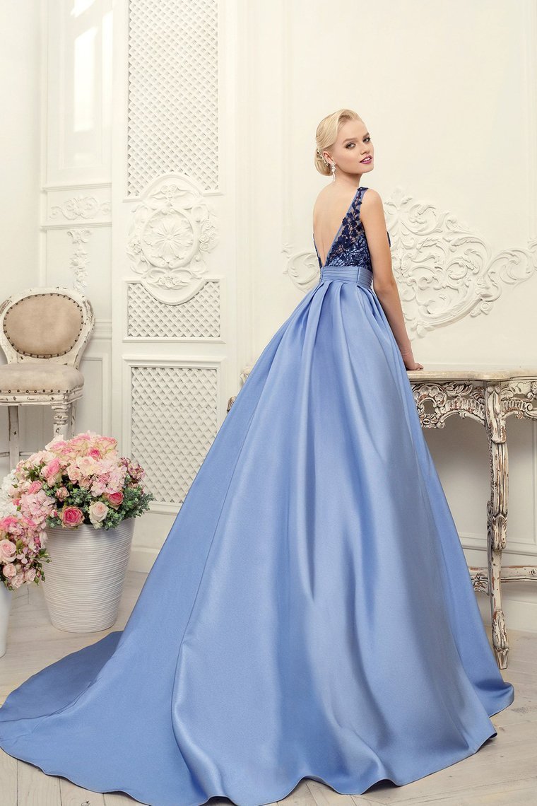 2024 Scoop Blue A-Line Appliques Satin Backless Sleeveless Quinceanera Dress Prom SRS10096