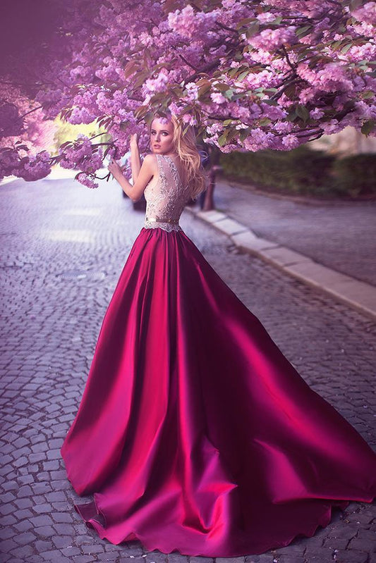 Romantic A-Line Jewel Rose Red Satin Round Neck Prom Dresses with Lace Appliques RS458