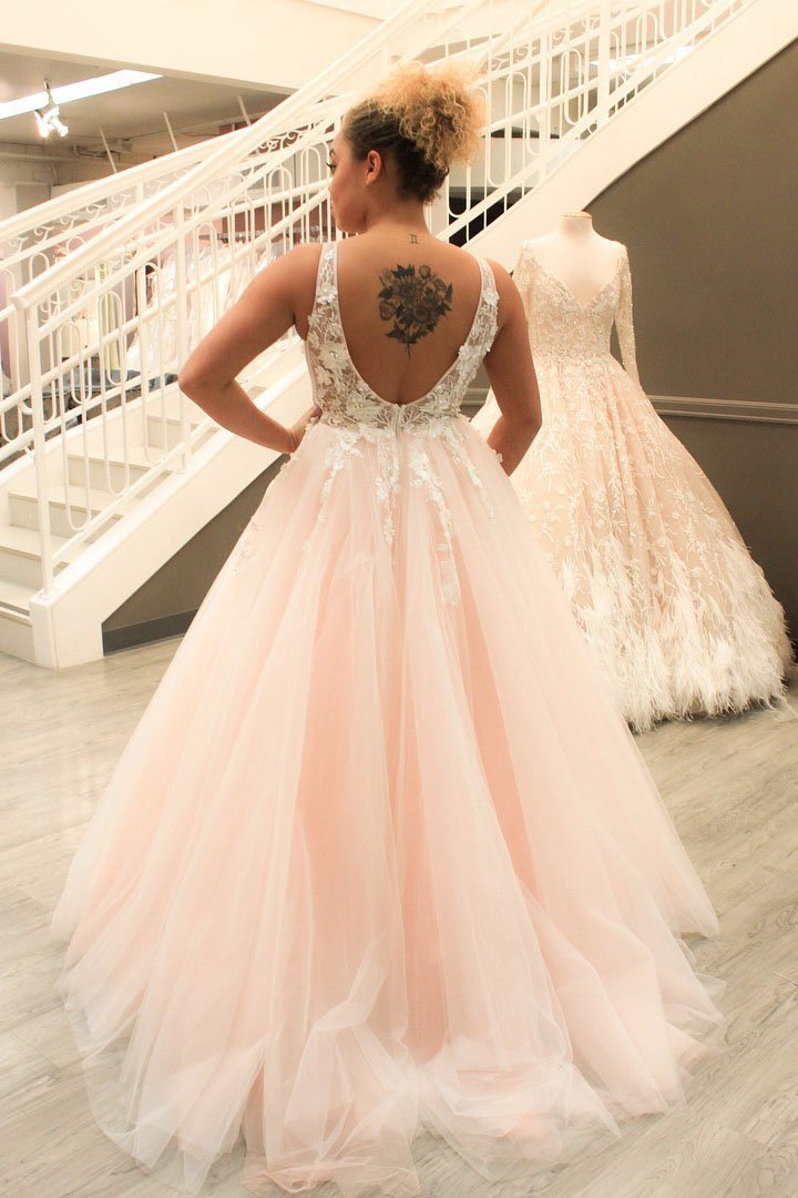 Princess V Neck Pink Long Tulle Lace Appliques Open Back Party Dress Prom Dresses RS66