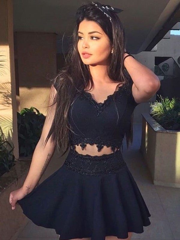 A-Line/Princess Violet Homecoming Dresses Lace V-Neck Sleeveless Stretch Crepe Two Piece Short/Mini Dresses