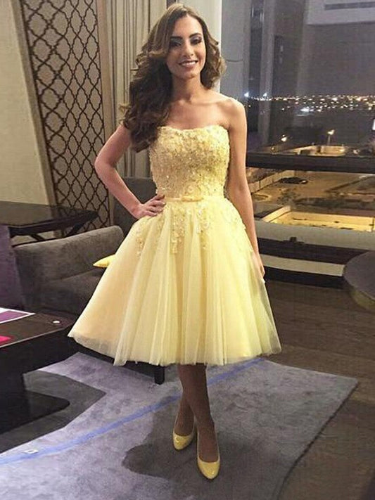 A-Line/Princess Sleeveless Sweetheart Applique Tulle Homecoming Dresses Siena Short/Mini Dresses