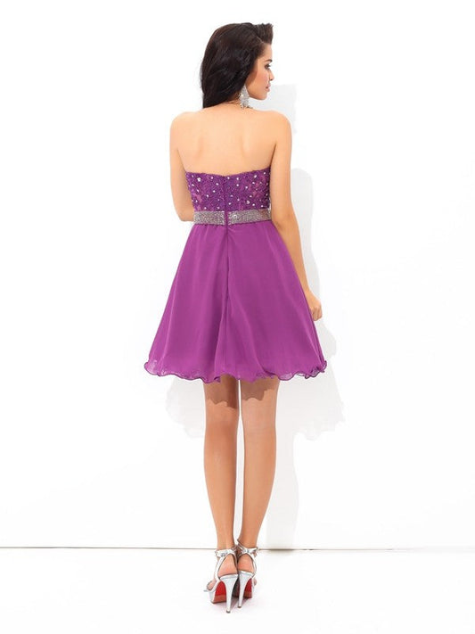 A-Line/Princess Sweetheart Beading Chiffon Homecoming Dresses Brenna Cocktail Sleeveless Short Dresses