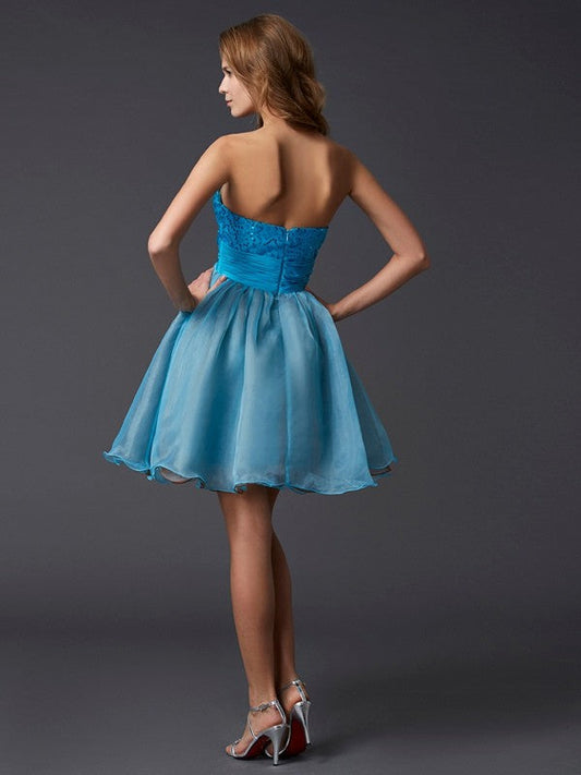 A-Line/Princess Sweetheart Sleeveless Ayla Homecoming Dresses Lace Short Taffeta