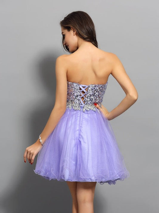 A-Line/Princess Sweetheart Beading Applique Sleeveless Short Net Dresses Homecoming Dresses Cocktail Laci