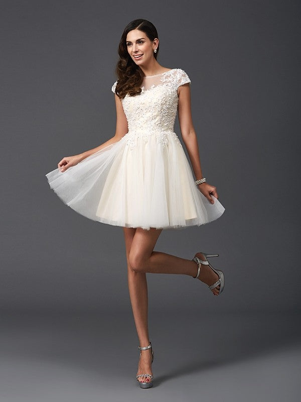 A-Line/Princess Scoop Applique Short Sleeves Marisol Homecoming Dresses Short Net Dresses