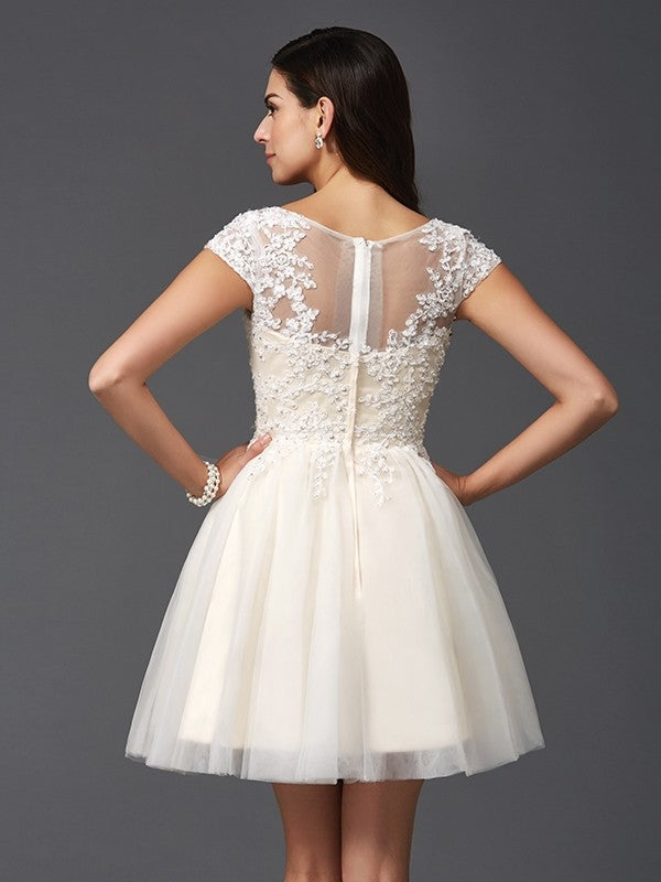 A-Line/Princess Scoop Applique Short Sleeves Marisol Homecoming Dresses Short Net Dresses
