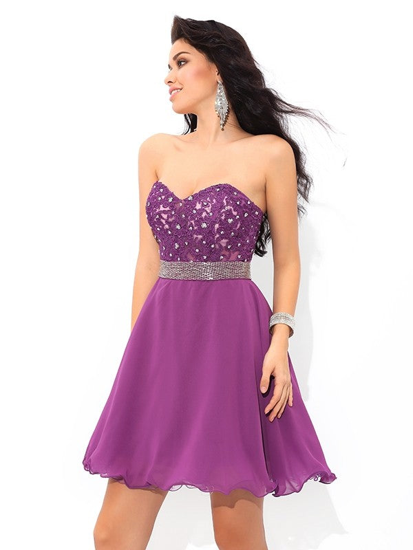 A-Line/Princess Sweetheart Beading Chiffon Homecoming Dresses Brenna Cocktail Sleeveless Short Dresses