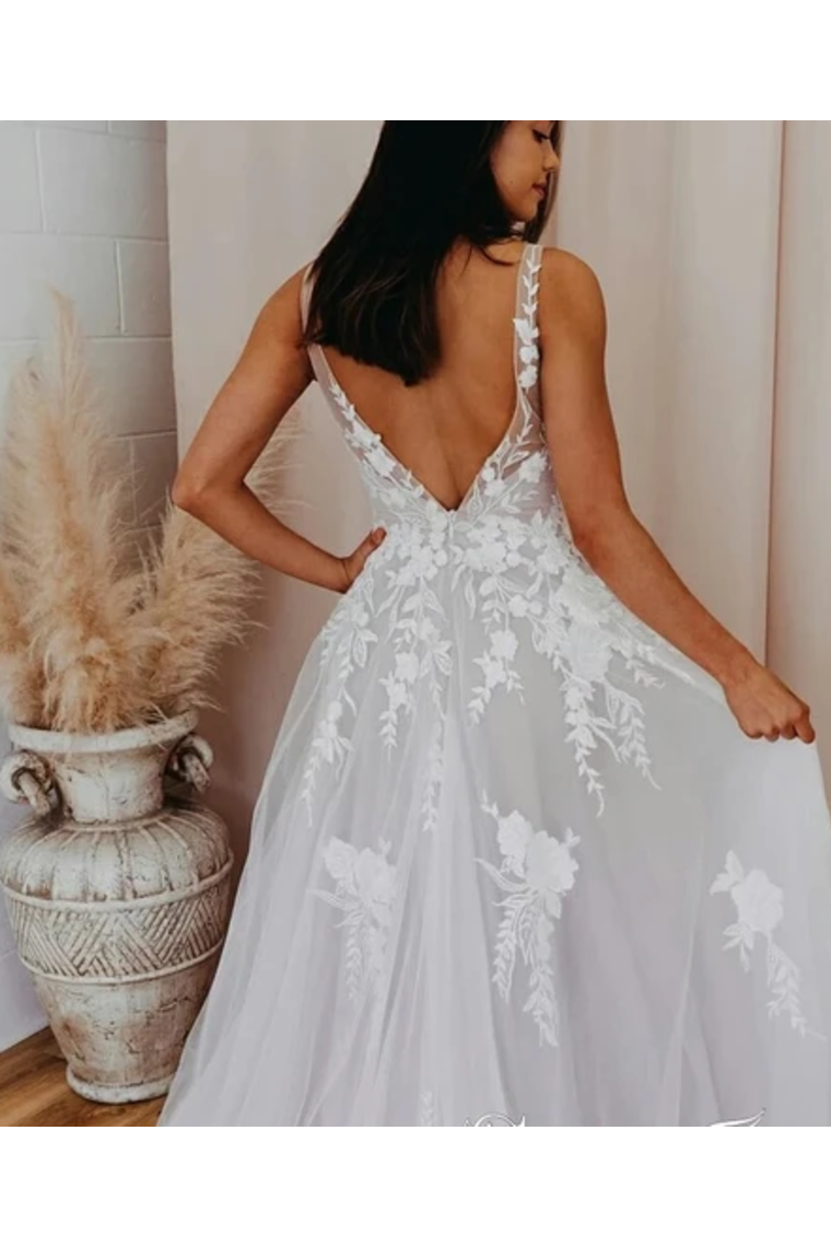Romantic V Neckline Backless Wedding Dress Appliqued Ball Gown Bridal SRSPSMCZA6Q