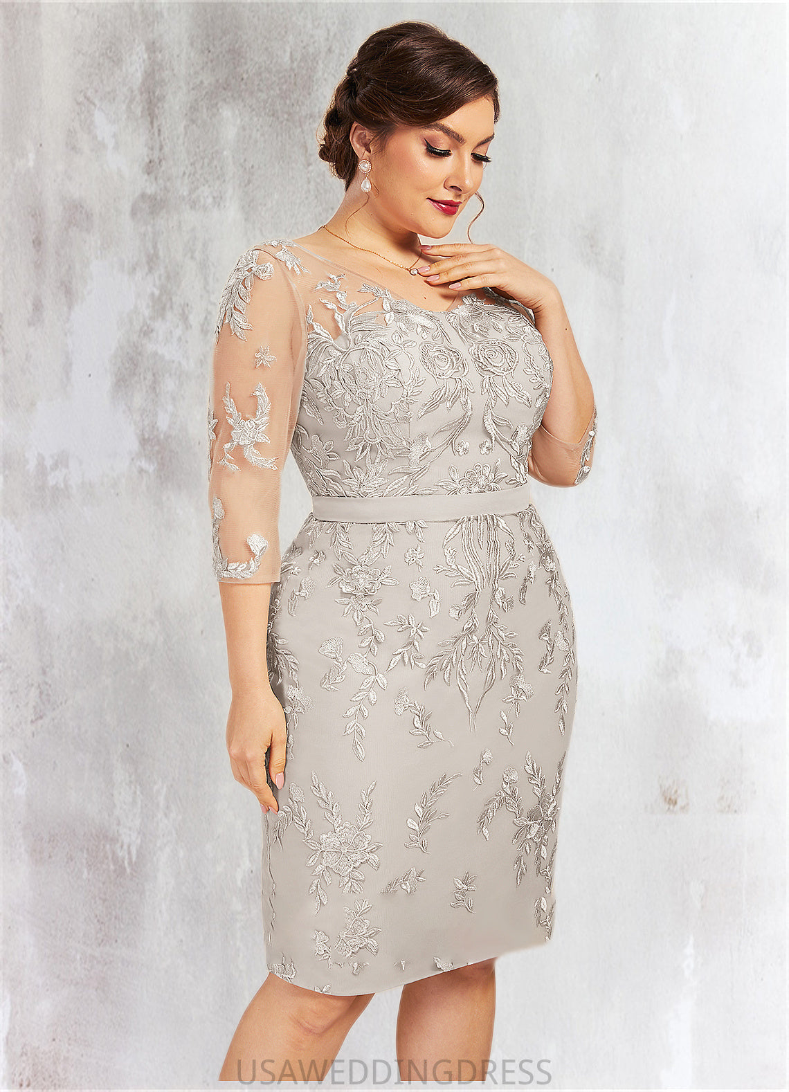 Elisa Sheath/Column V-neck Knee-Length Lace Mother of the Bride Dress DS126P0014570