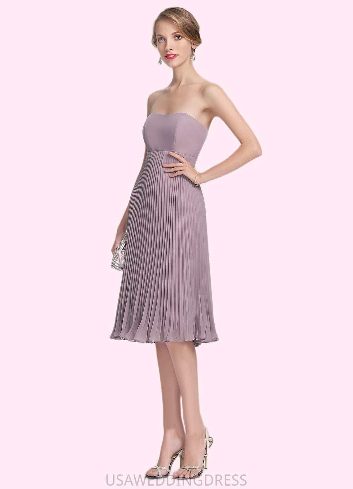 Luna A-Line Sweetheart Knee-Length Chiffon Mother of the Bride Dress With Pleated DS126P0014823