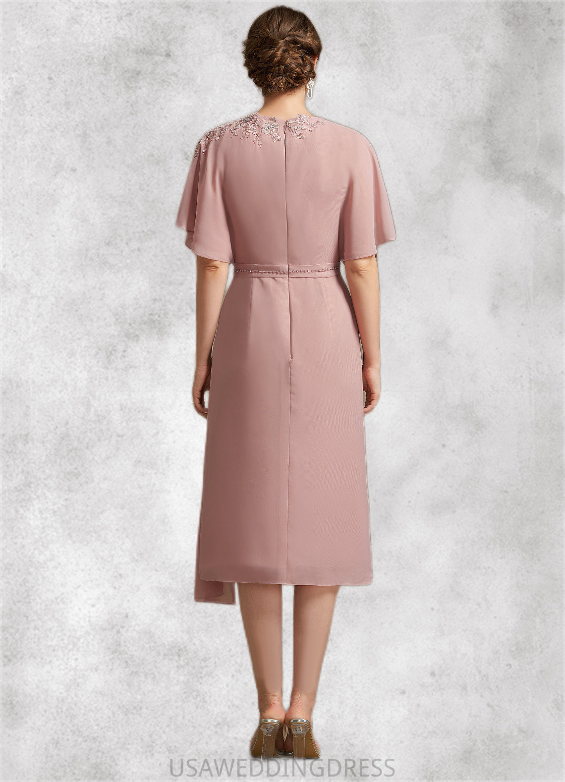 Kianna Sheath/Column Scoop Neck Knee-Length Chiffon Mother of the Bride Dress With Appliques Lace DS126P0014829