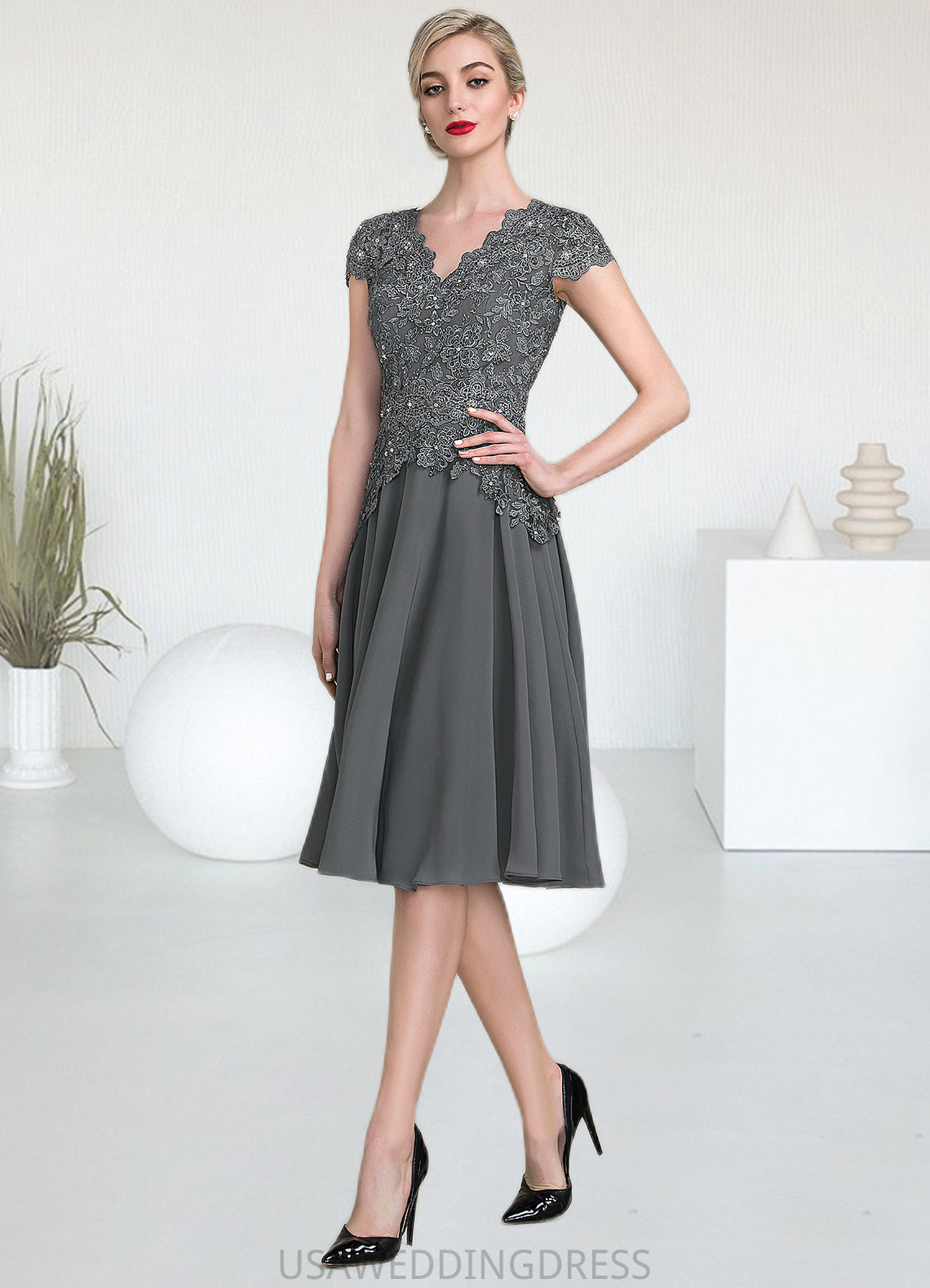 Pat A-Line V-neck Knee-Length Mother of the Bride Dress With Beading DS126P0014965
