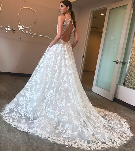 A Line Deep V Neck Lace Appliques Ball Gown Spaghetti Straps Wedding Dress with Pockets RS727