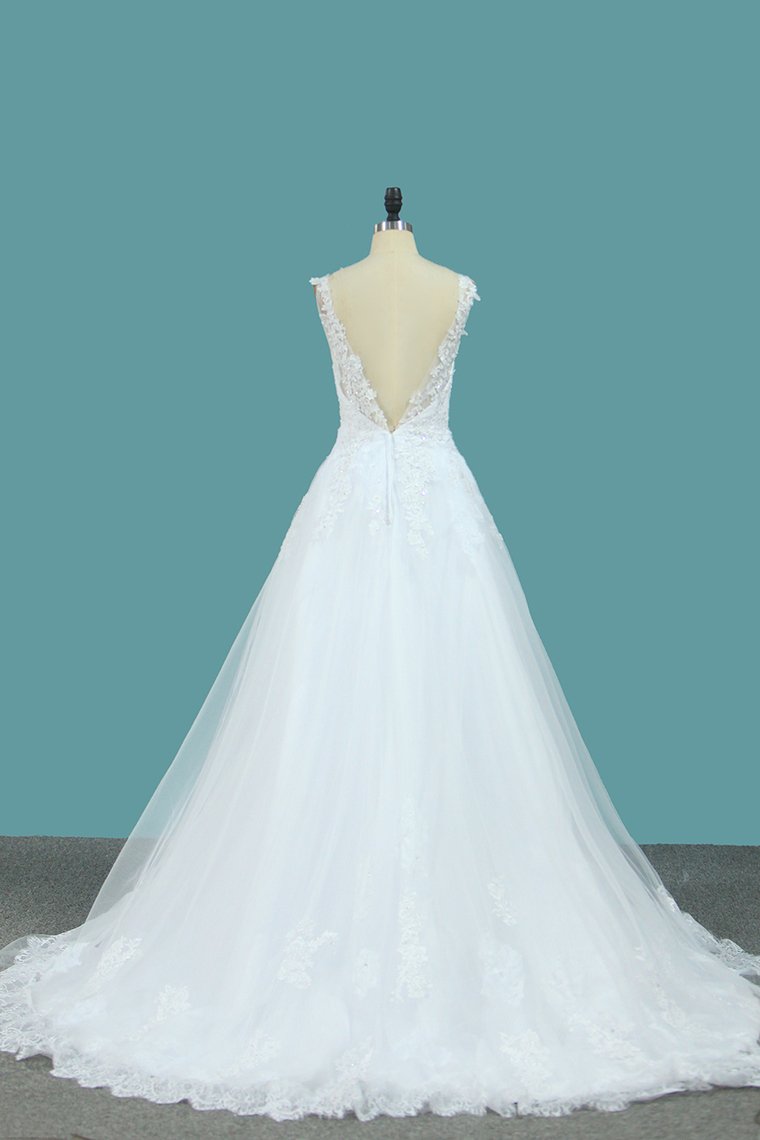 2024 A Line Spaghetti Straps With Applique Sexy Open Back Wedding Dresses