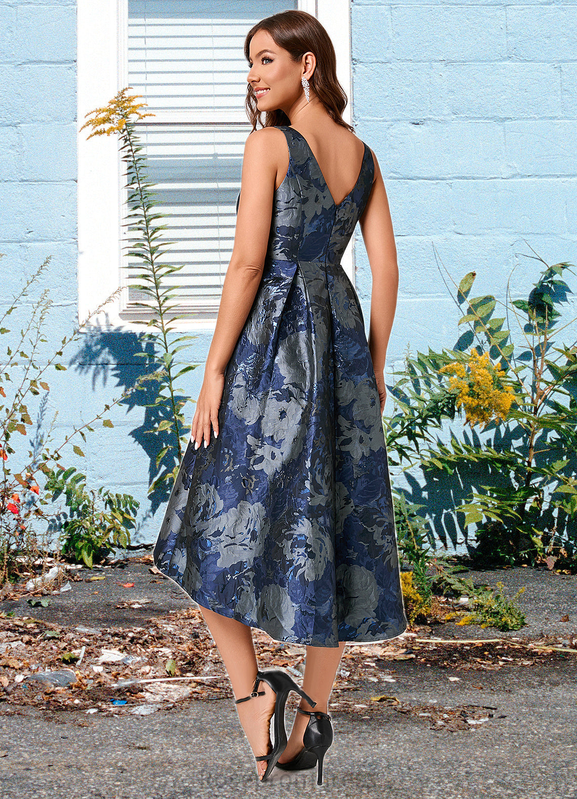 Isabela A-line V-Neck Asymmetrical Jacquard Cocktail Dress With Flower SRSP0022321