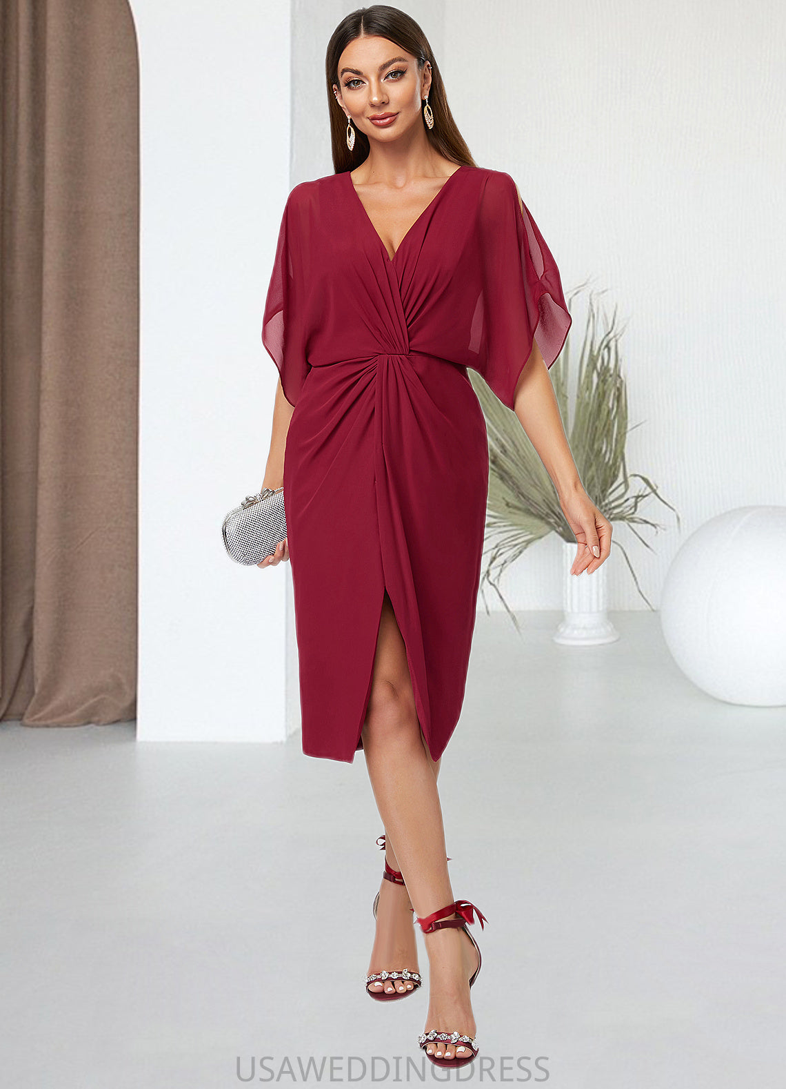 Victoria Sheath/Column V-Neck Knee-Length Chiffon Cocktail Dress With Pleated DSP0022386